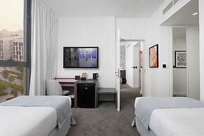 Nest Hotel, Aljada
