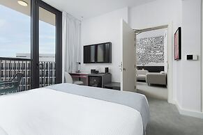 Nest Hotel, Aljada