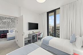 Nest Hotel, Aljada