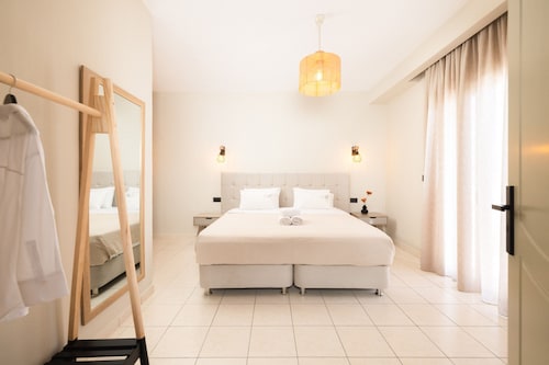 Manthos Beachfront Apartments