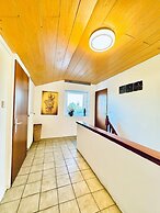 Cozy 7BR Villa Near Blumengarten