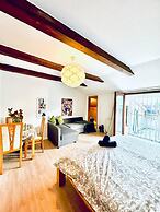 Cozy 7BR Villa Near Blumengarten