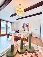 Cozy 7BR Villa Near Blumengarten