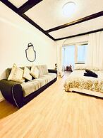 Cozy 7BR Villa Near Blumengarten