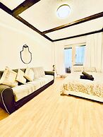 Cozy 7BR Villa Near Blumengarten