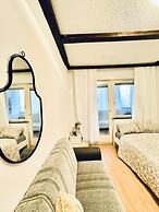 Cozy 7BR Villa Near Blumengarten