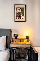 Sunny 3bd Flat Acropolis View