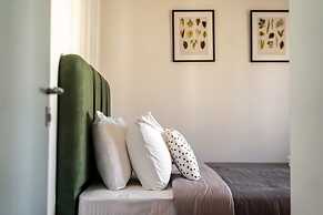 Sunny 3bd Flat Acropolis View