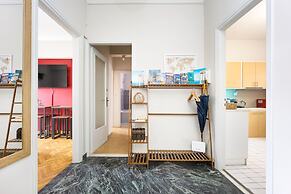 Sunny Cozy 3bd apt Just a min Away to Acropolis