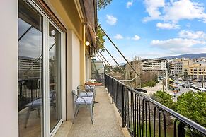 Sunny Cozy 3bd apt Just a min Away to Acropolis