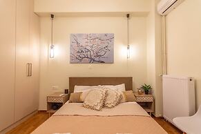 Prime 2BR Apartment Next to Kallimarmaro Stadium