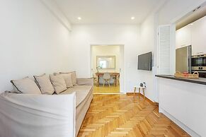 Modern Cozy Apartment