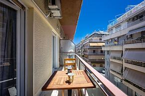 Sunny 1-bedroom Apt 10 Min Walk to Acropolis