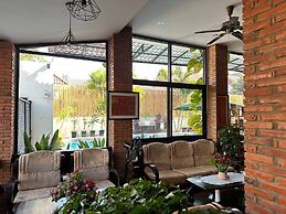 Kravan Siem Reap Boutique Villa