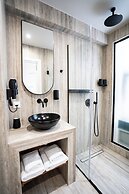 Finders Ermou Suites