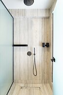 Finders Ermou Suites