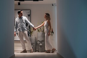 Aurora Living - Adults Only