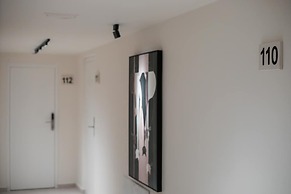 Aurora Living - Adults Only