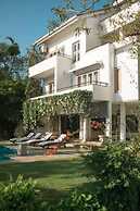 Arahtis Lake Villa
