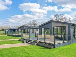 Isca Lodge - With Decking