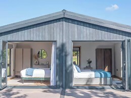 Isca Lodge - With Decking