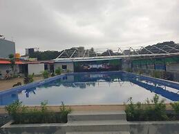 HIMALAYA POOL & RESORT