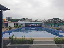 HIMALAYA POOL & RESORT