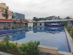 HIMALAYA POOL & RESORT