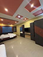 Hotel Asha Pride