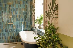 Senglea Jungle Palazzo