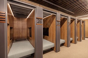 Sleepover Doha North Node - Gate C40