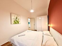 Orange Central Suites