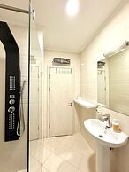 Orange Central Suites