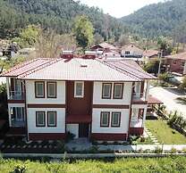 İnlice Apart House