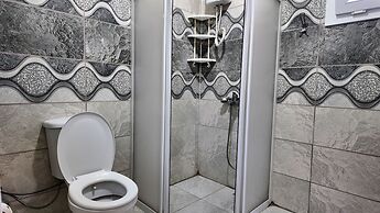İnlice Apart House