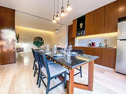 Modern Retreat near Aldea Zama