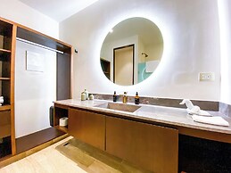 Modern Retreat near Aldea Zama