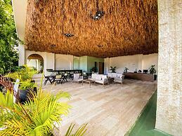 Modern Retreat near Aldea Zama