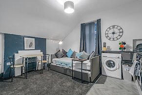 Modern 1 Bed - Near City Centre