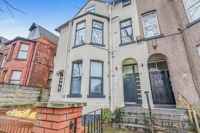 Modern 1 Bed - Near City Centre