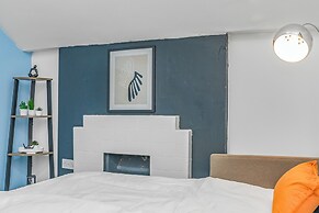 Modern 1 Bed - Near City Centre