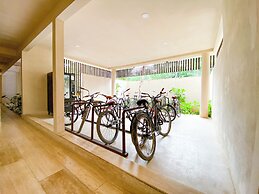 Chic Retreat with Wellness Amenities