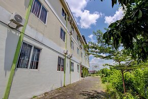 Collection O near Stadion Manahan