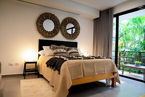 Lunada Bright Stay with Rooftop