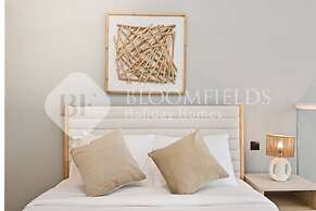 89 Bloomfields Modern 1BR Apt Rukan Dxb