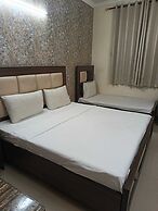 Airport hotel Mayank plaza