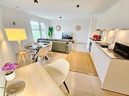 Warm&Bright 1BR w terrace&parking