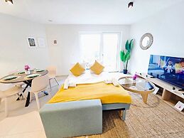 Warm&Bright 1BR w terrace&parking