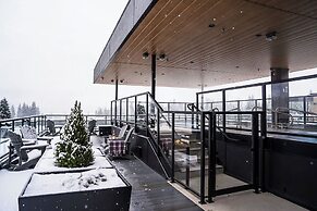 Wooley Bully Terrace