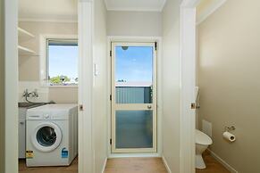 Ocean & Mountain Views 3-bedroom Home